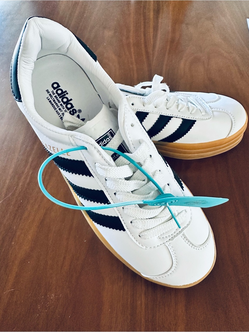 ADIDAS Gazelle White Sneakers with Black Stripes and Gum Sole